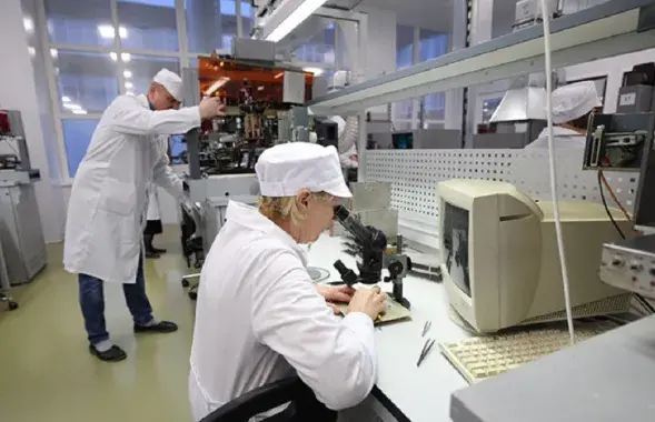 У развіццё мікраэлектронікі ўклалі сотні мільёнаў
