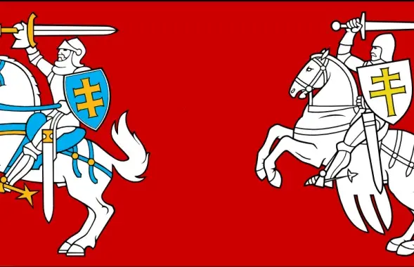 Две версии герба "Погоня": литовская и белорусская
