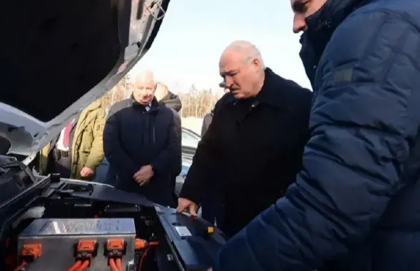 Аляксандр Лукашэнка стаміўся чакаць
