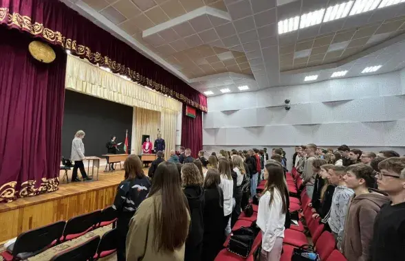 Суд в колледже
