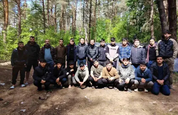 Афганцы, застрявшие на границе
