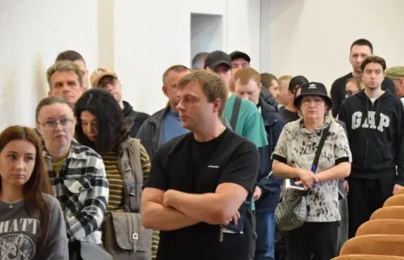 Гомельскія "дармаеды", якіх выклікалі на прафілактычнае мерапраыемства
