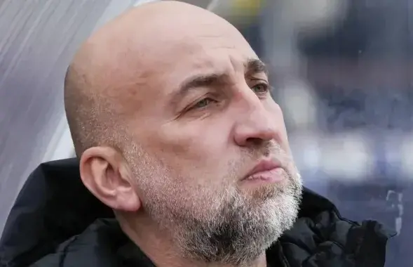 Акрамя дысцыплінарных праблем, паводле даных выдання, Леонаў быў незадаволены якасцю гульні каманды
