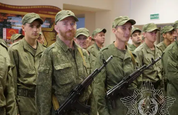 Работнікі, якіх адправілі на вайсковыя зборы
