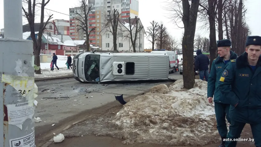 У Мінску перакулілася маршрутка з пасажырамі 