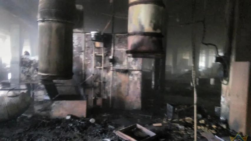 У Брэсце гарэў неэксплуатаваны цэх мэблевай фабрыкі